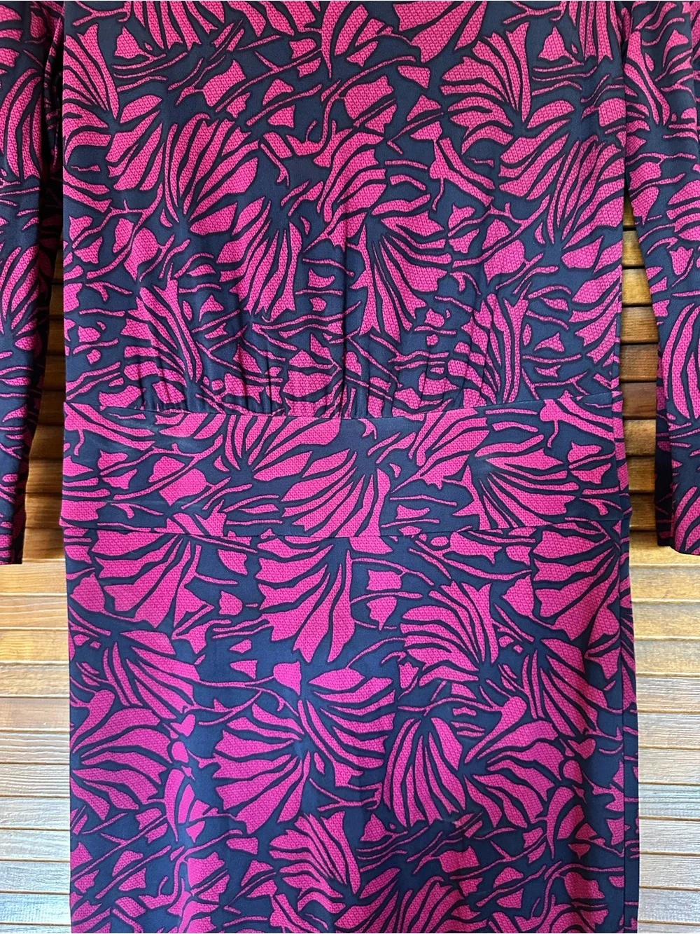 Tory Burch Etta Blouson Midi Dress in Berry and Navy Floral size medium